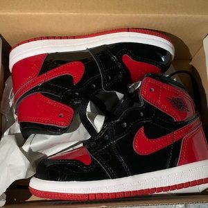 size 7C patent bread retro high OG. red and black.